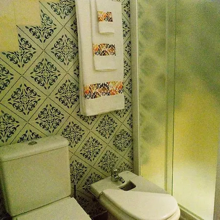 Pensión Casa De Harry E Carrie Alvorninha